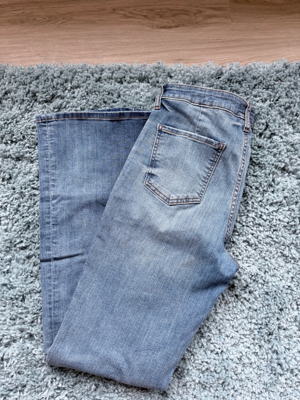 Kut from the Kloth Women's Skinny Jeans in Light Blue Wash